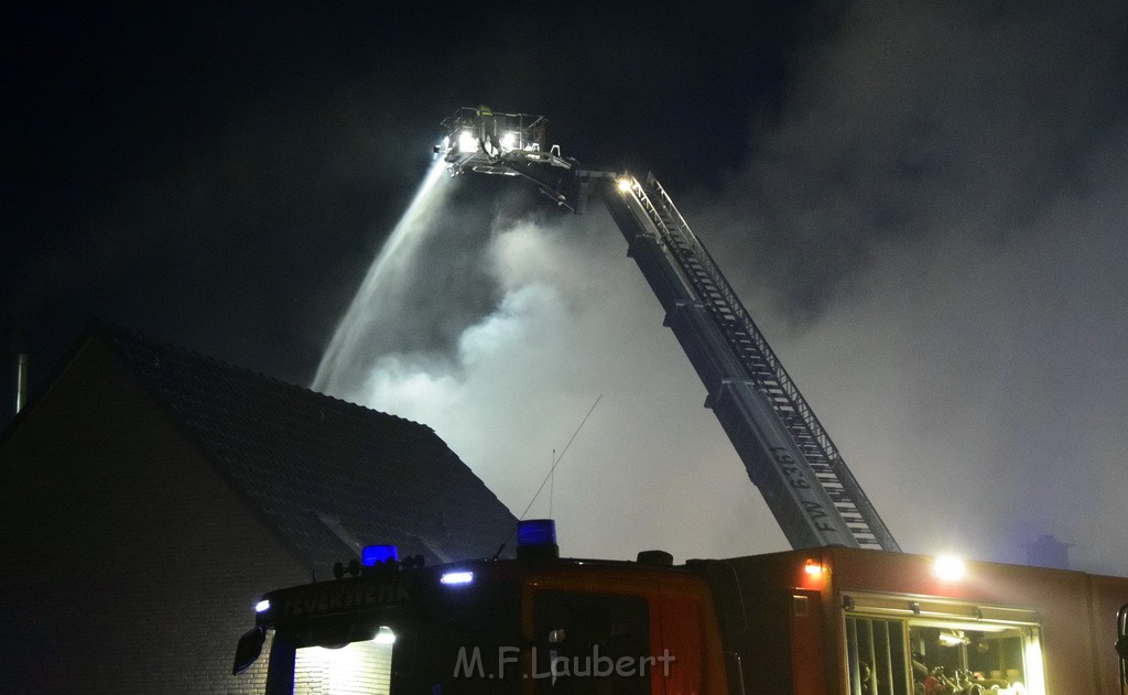 Feuer 4 Pulheim Sinnersdorf Chorbuschstr P045.JPG - Miklos Laubert